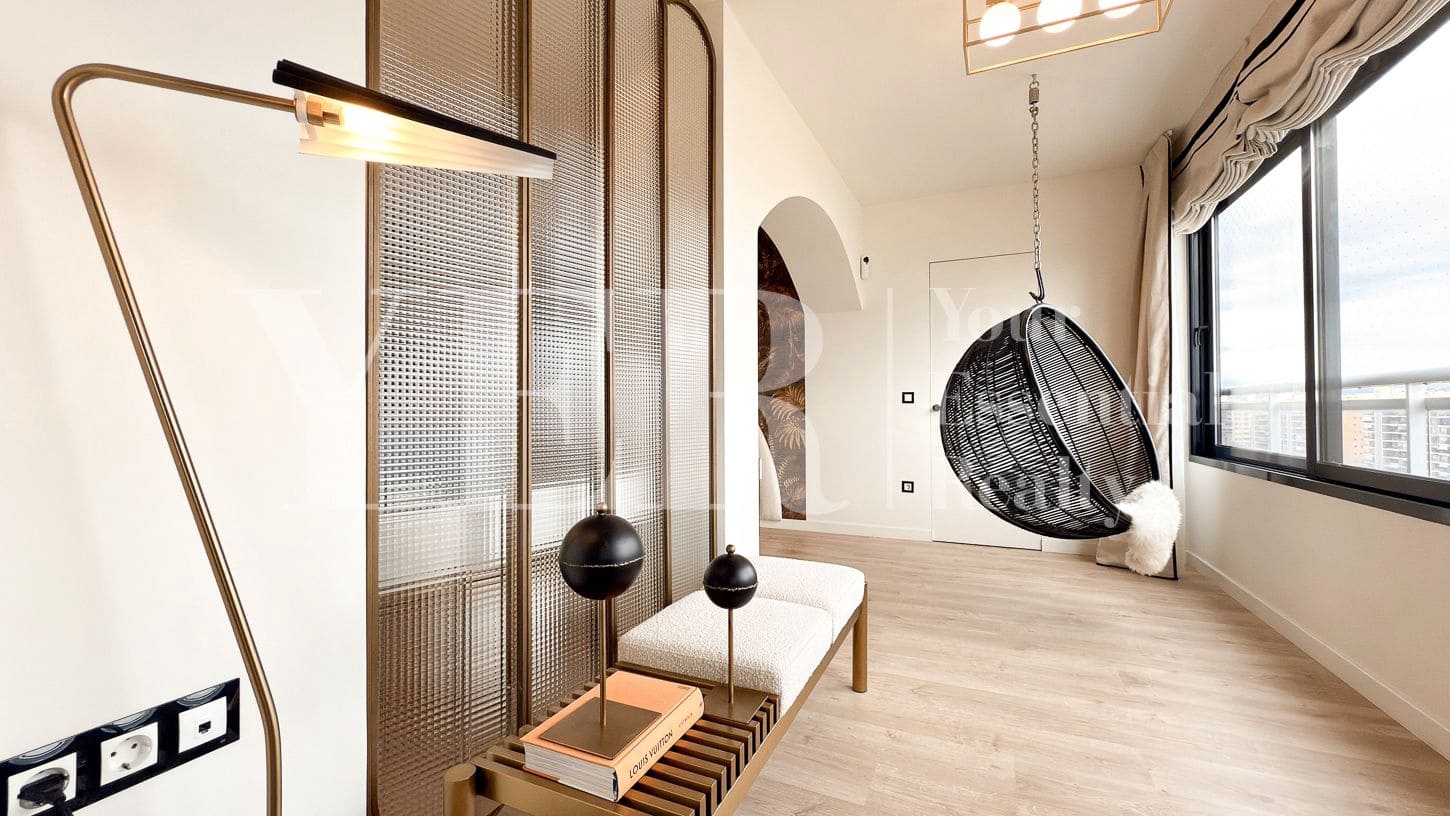 3 sypialnia Penthouse na sprzedaż w Miasto Alicante / Alacant z basenem garażem - 950 000 € (Ref: 8799461)