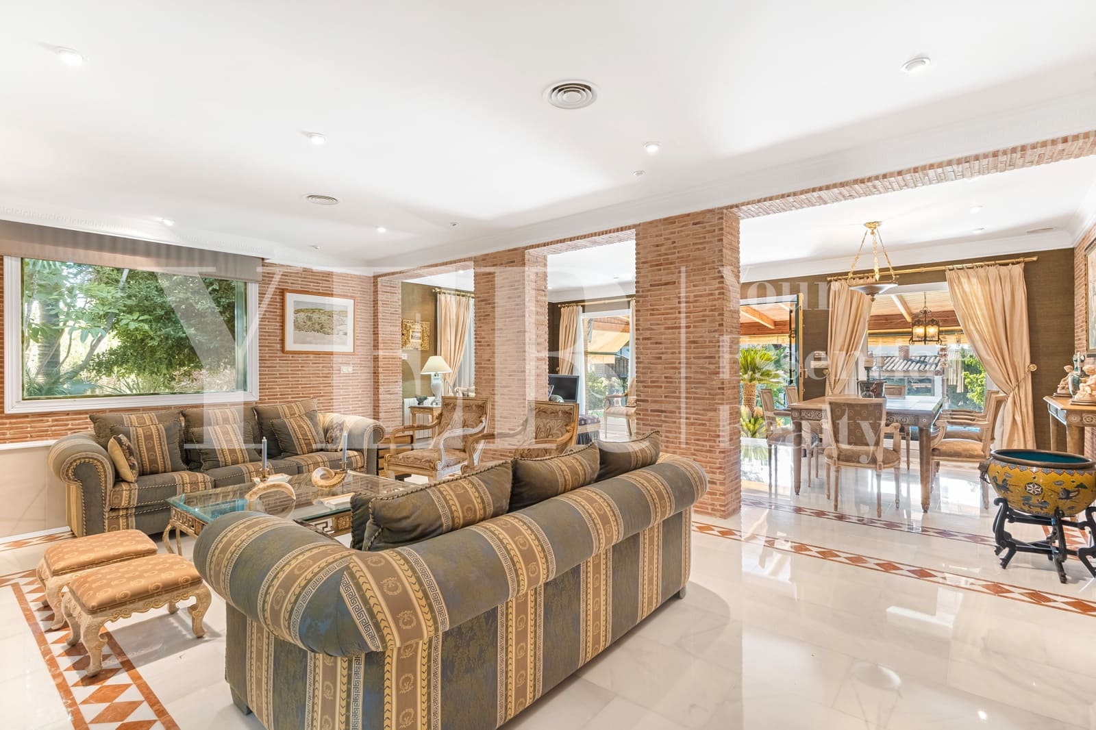 6 soveværelse Villa til salg i Elche / Elx med swimmingpool garage - € 735.000 (Ref: 8799471)