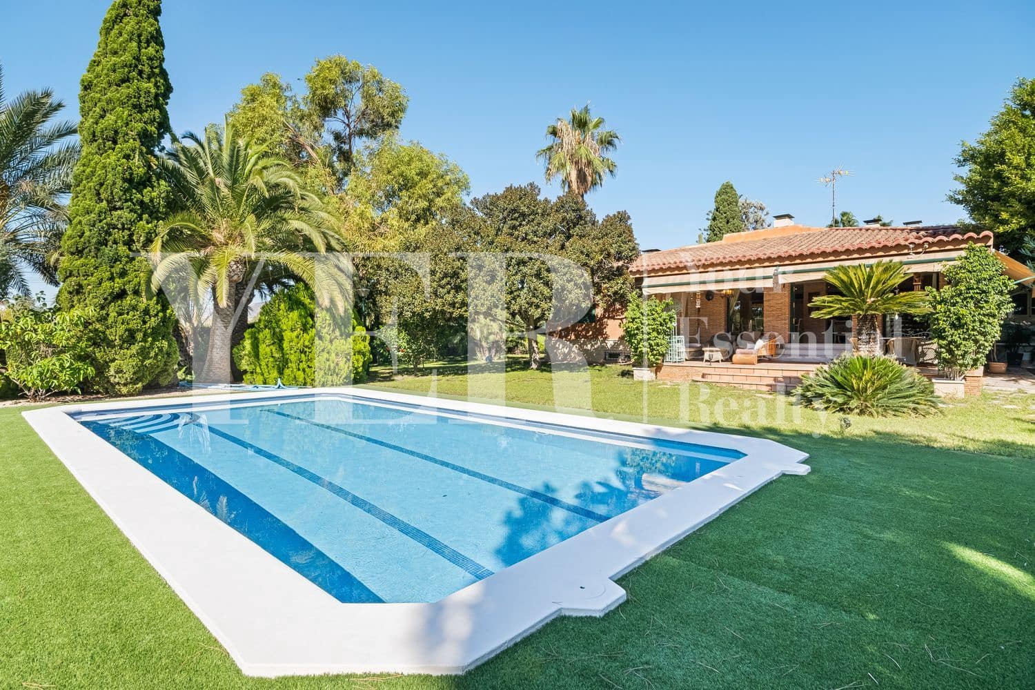 6 sypialnia Willa na sprzedaż w Elche / Elx z garażem - 730 000 € (Ref: 8799471)