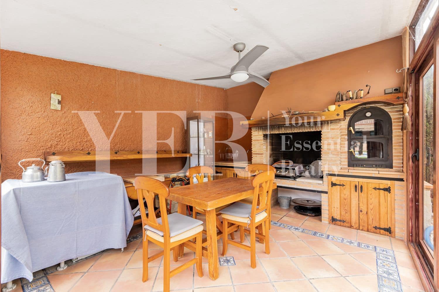 6 bedroom Villa for sale in Elche / Elx with garage - € 730,000 (Ref: 8799471)