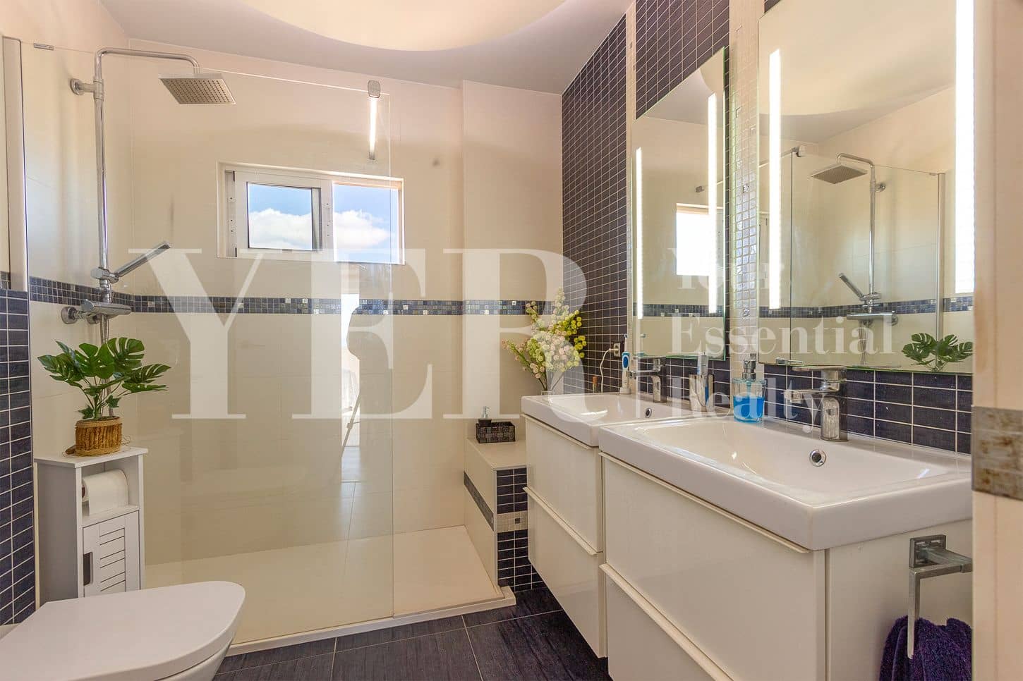 3 soveværelse Lejlighed til salg i Alicante by med swimmingpool garage - € 450.000 (Ref: 8799477)