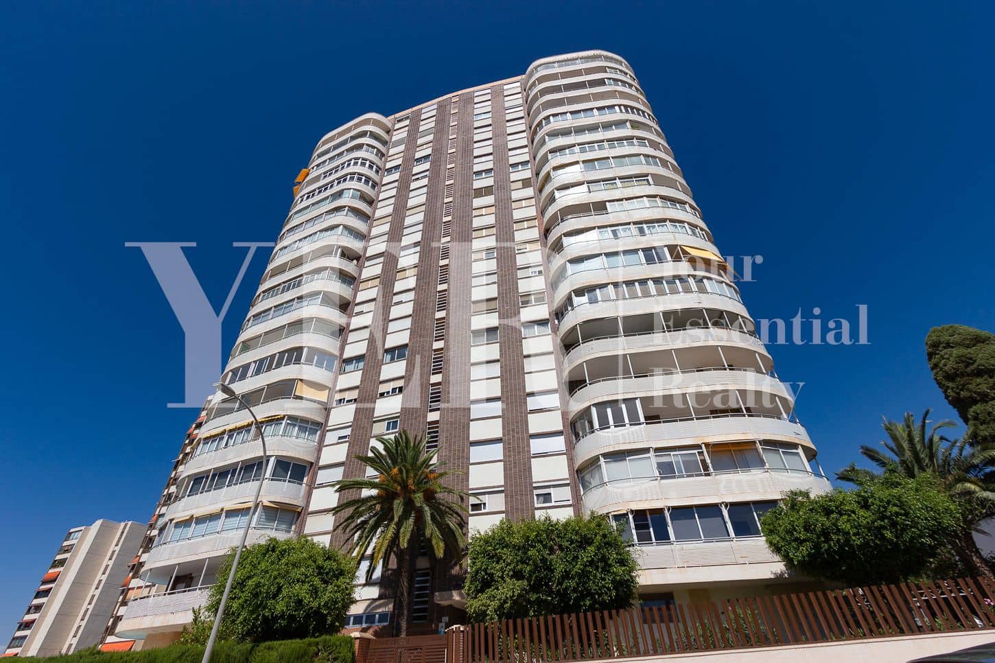 3 soveværelse Lejlighed til salg i Alicante by med swimmingpool garage - € 450.000 (Ref: 8799477)