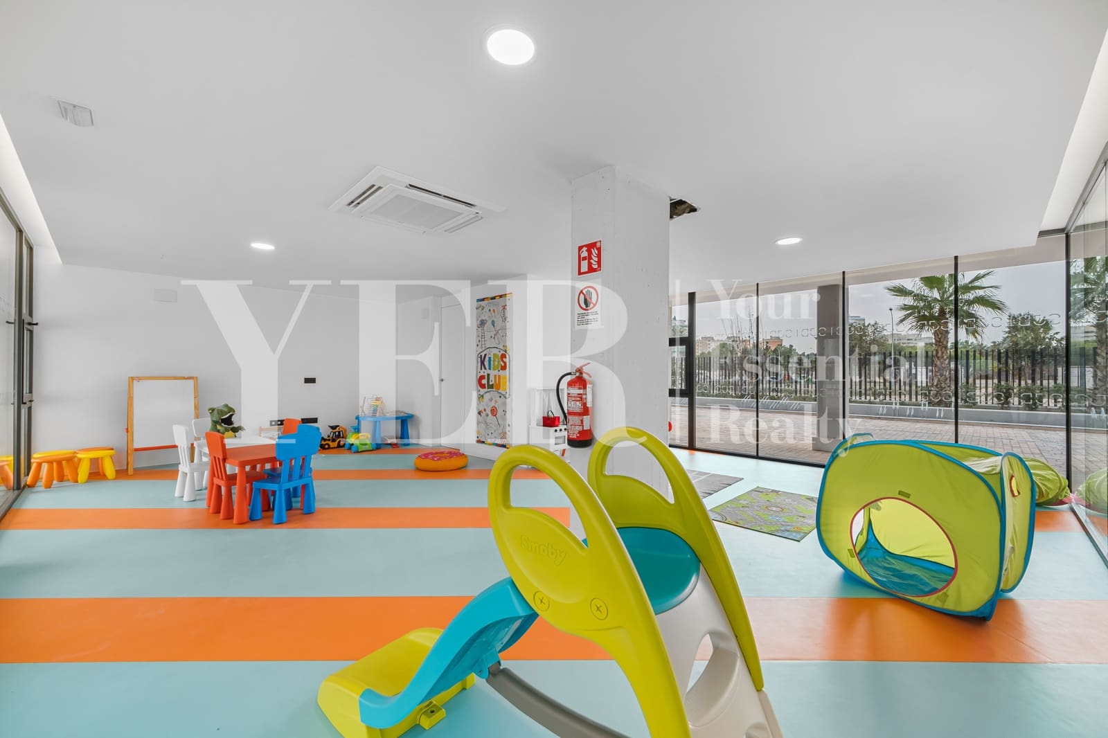 3 sypialnia Penthouse na sprzedaż w Miasto Alicante / Alacant z basenem garażem - 1 293 000 € (Ref: 8799484)