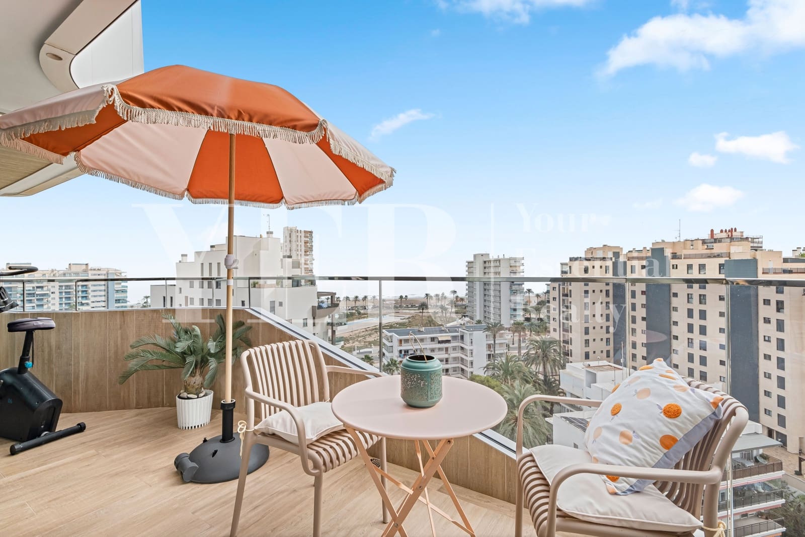 3 sypialnia Penthouse na sprzedaż w Miasto Alicante / Alacant z basenem garażem - 1 293 000 € (Ref: 8799484)