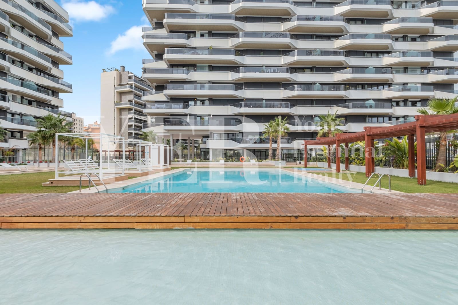 3 sypialnia Penthouse na sprzedaż w Miasto Alicante / Alacant z basenem garażem - 1 293 000 € (Ref: 8799484)