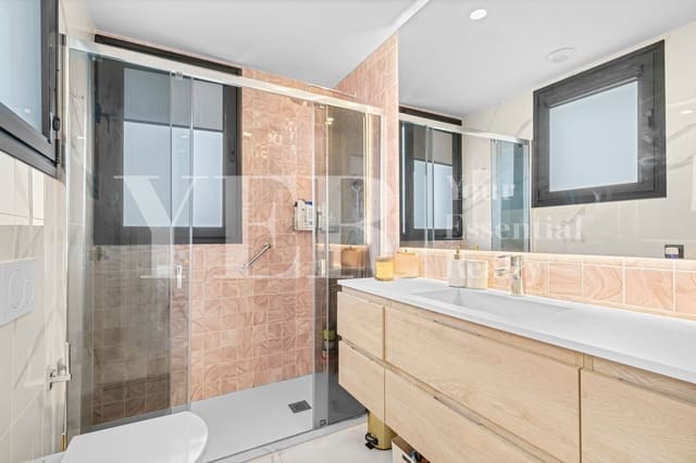 3 soveværelse Lejlighed til salg i PAU, Alicante by med swimmingpool garage - € 1.250.000 (Ref: 8799484)