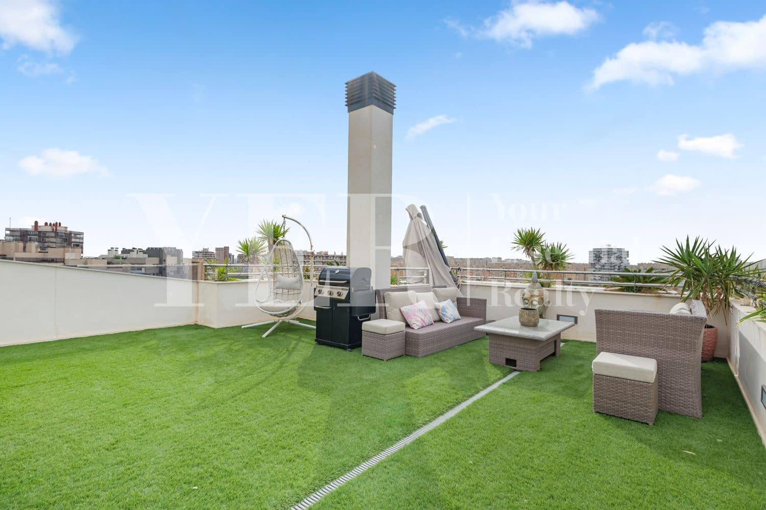 3 makuuhuone Huoneisto myytävänä paikassa Alicante kaupunki mukana uima-altaan 
autotalli - 1 250 000 € (Ref: 8799484)