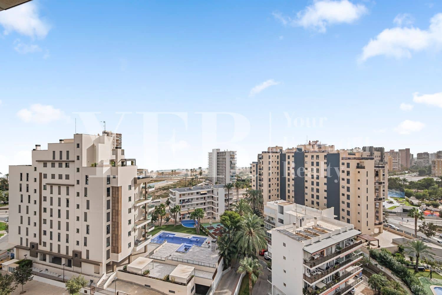 3 makuuhuone Huoneisto myytävänä paikassa Alicante kaupunki mukana uima-altaan 
autotalli - 1 250 000 € (Ref: 8799484)