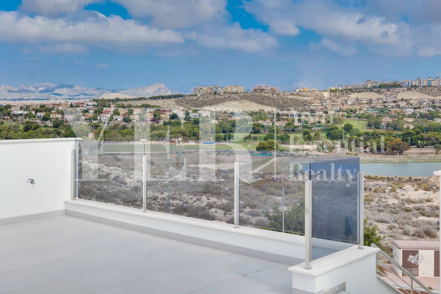 3 bedroom Villa for sale in Muchamiel / Mutxamel with pool - € 450,000 (Ref: 8799494)