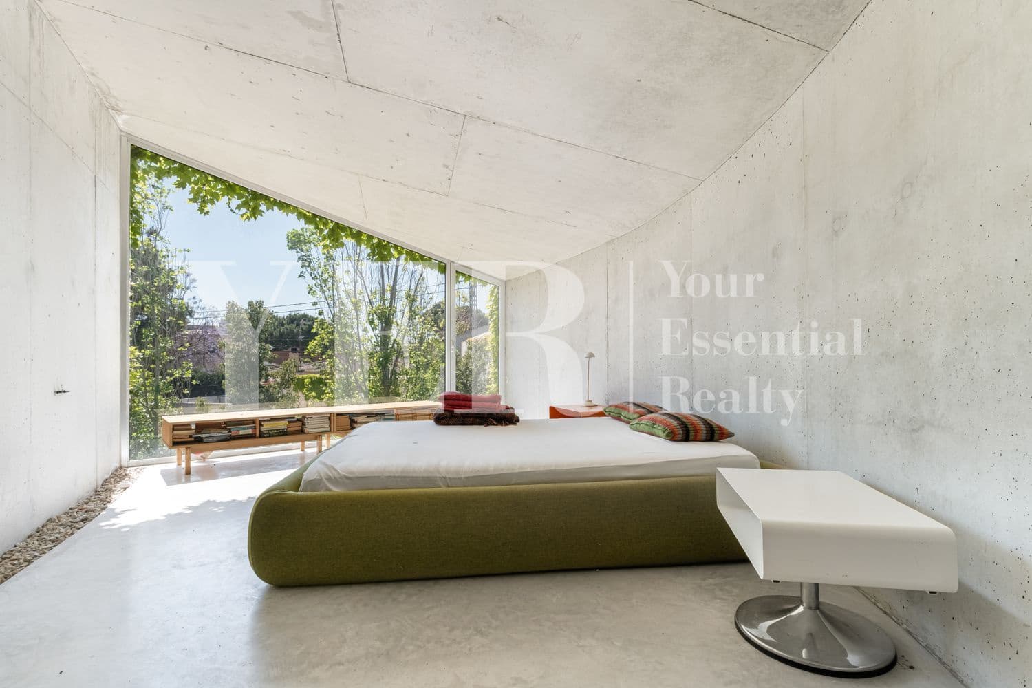 3 makuuhuone Huvila myytävänä paikassa San Vicente / Sant Vicent del Raspeig mukana uima-altaan 
autotalli - 1 150 000 € (Ref: 8842491)