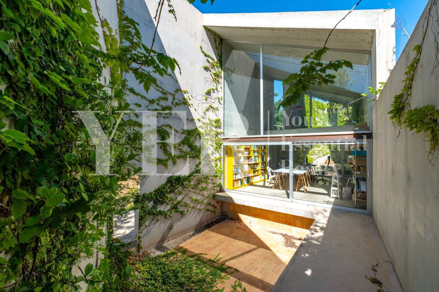 3 makuuhuone Huvila myytävänä paikassa San Vicente / Sant Vicent del Raspeig mukana uima-altaan 
autotalli - 1 150 000 € (Ref: 8842491)