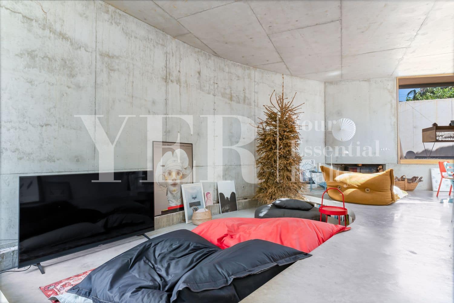 3 makuuhuone Huvila myytävänä paikassa San Vicente / Sant Vicent del Raspeig mukana uima-altaan 
autotalli - 1 150 000 € (Ref: 8842491)