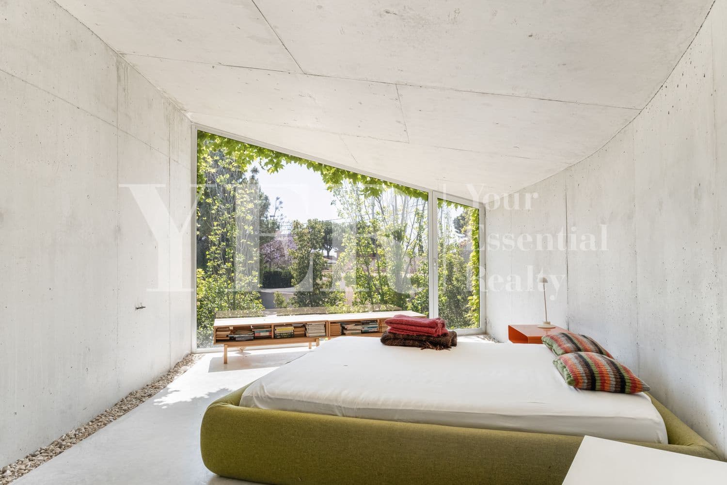 3 makuuhuone Huvila myytävänä paikassa San Vicente / Sant Vicent del Raspeig mukana uima-altaan 
autotalli - 1 150 000 € (Ref: 8842491)