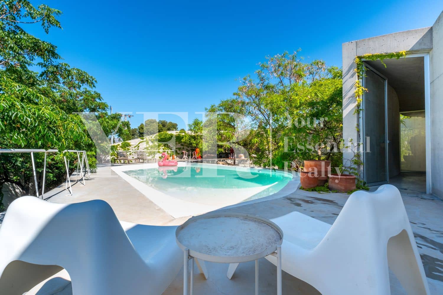 3 makuuhuone Huvila myytävänä paikassa San Vicente / Sant Vicent del Raspeig mukana uima-altaan 
autotalli - 1 150 000 € (Ref: 8842491)