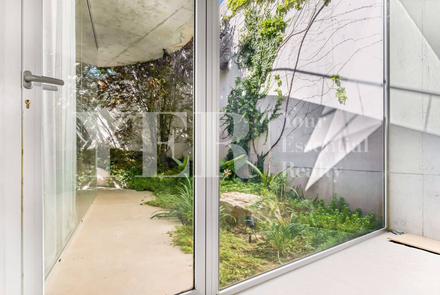 3 makuuhuone Huvila myytävänä paikassa San Vicente / Sant Vicent del Raspeig mukana uima-altaan 
autotalli - 1 150 000 € (Ref: 8842491)