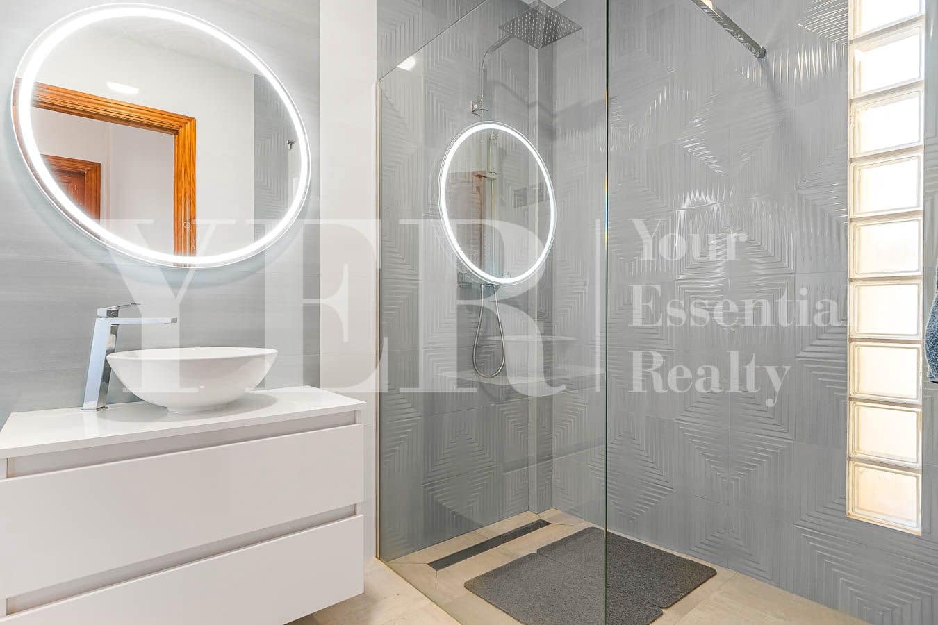 4 soverom Villa til salgs i Busot med svømmebasseng garasje - € 799 000 (Ref: 8873780)