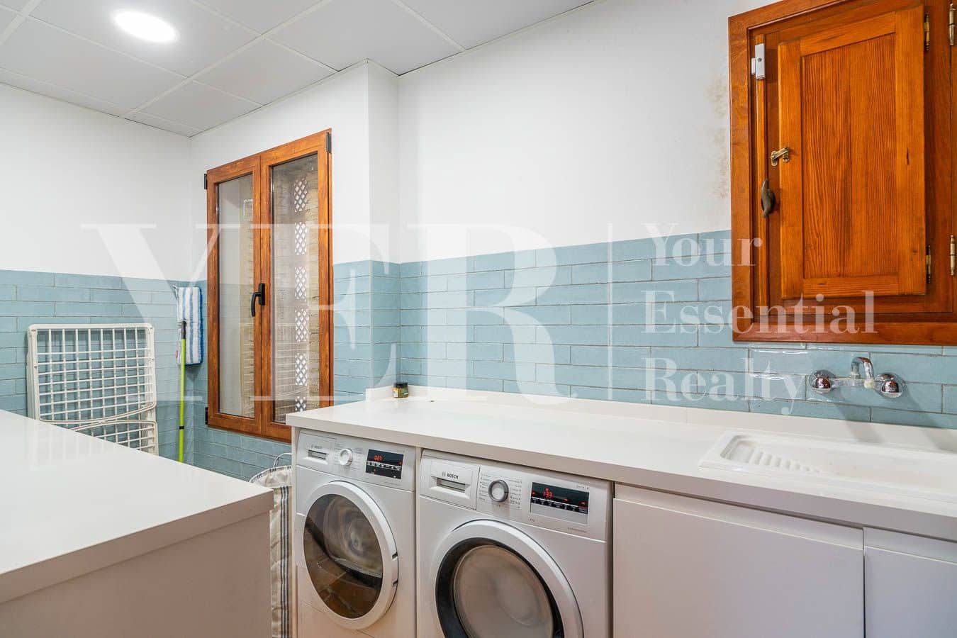 4 soverom Villa til salgs i Busot med svømmebasseng garasje - € 799 000 (Ref: 8873780)