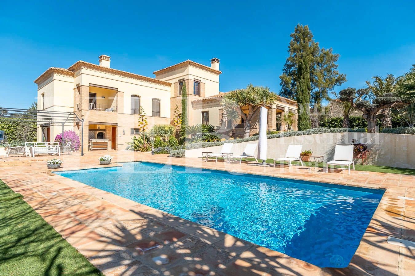 4 soverom Villa til salgs i Busot med svømmebasseng garasje - € 799 000 (Ref: 8873780)