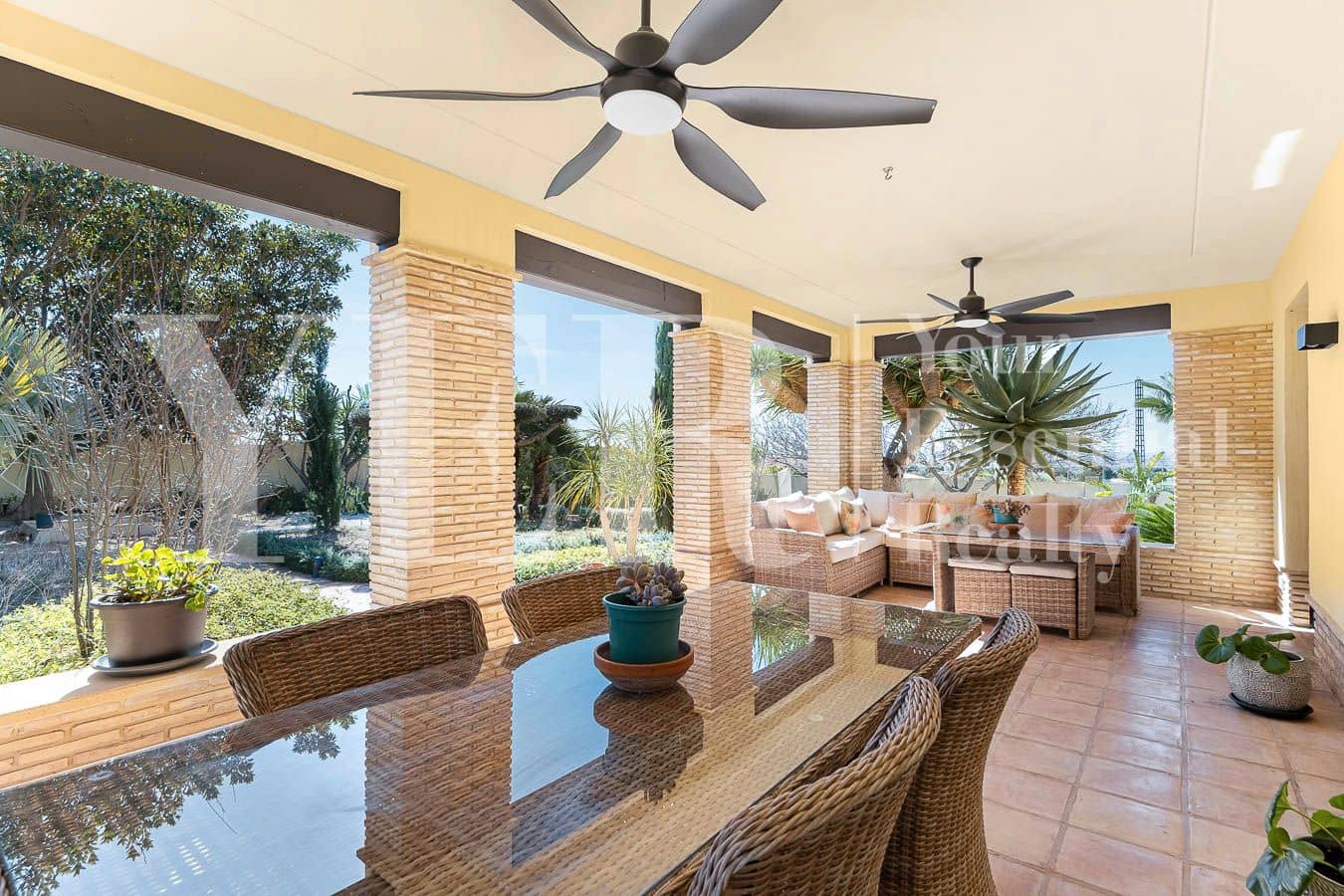 4 soverom Villa til salgs i Busot med svømmebasseng garasje - € 799 000 (Ref: 8873780)