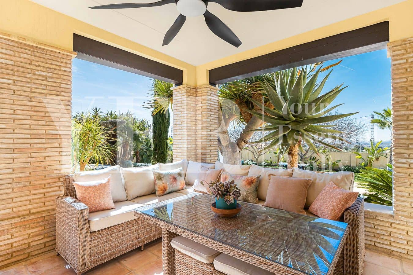 4 soverom Villa til salgs i Busot med svømmebasseng garasje - € 799 000 (Ref: 8873780)