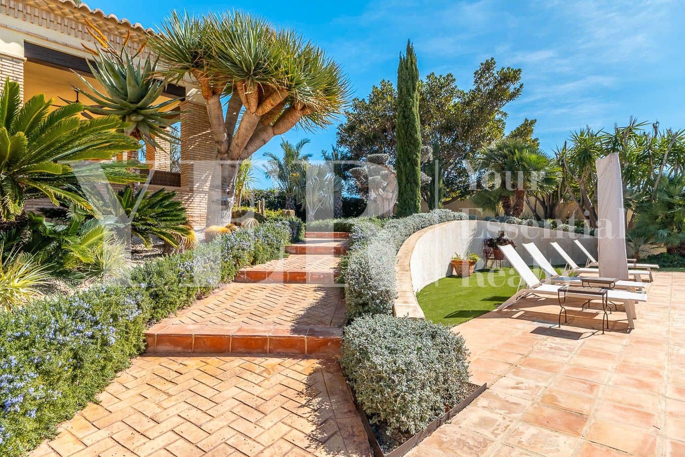 4 soverom Villa til salgs i Busot med svømmebasseng garasje - € 799 000 (Ref: 8873780)