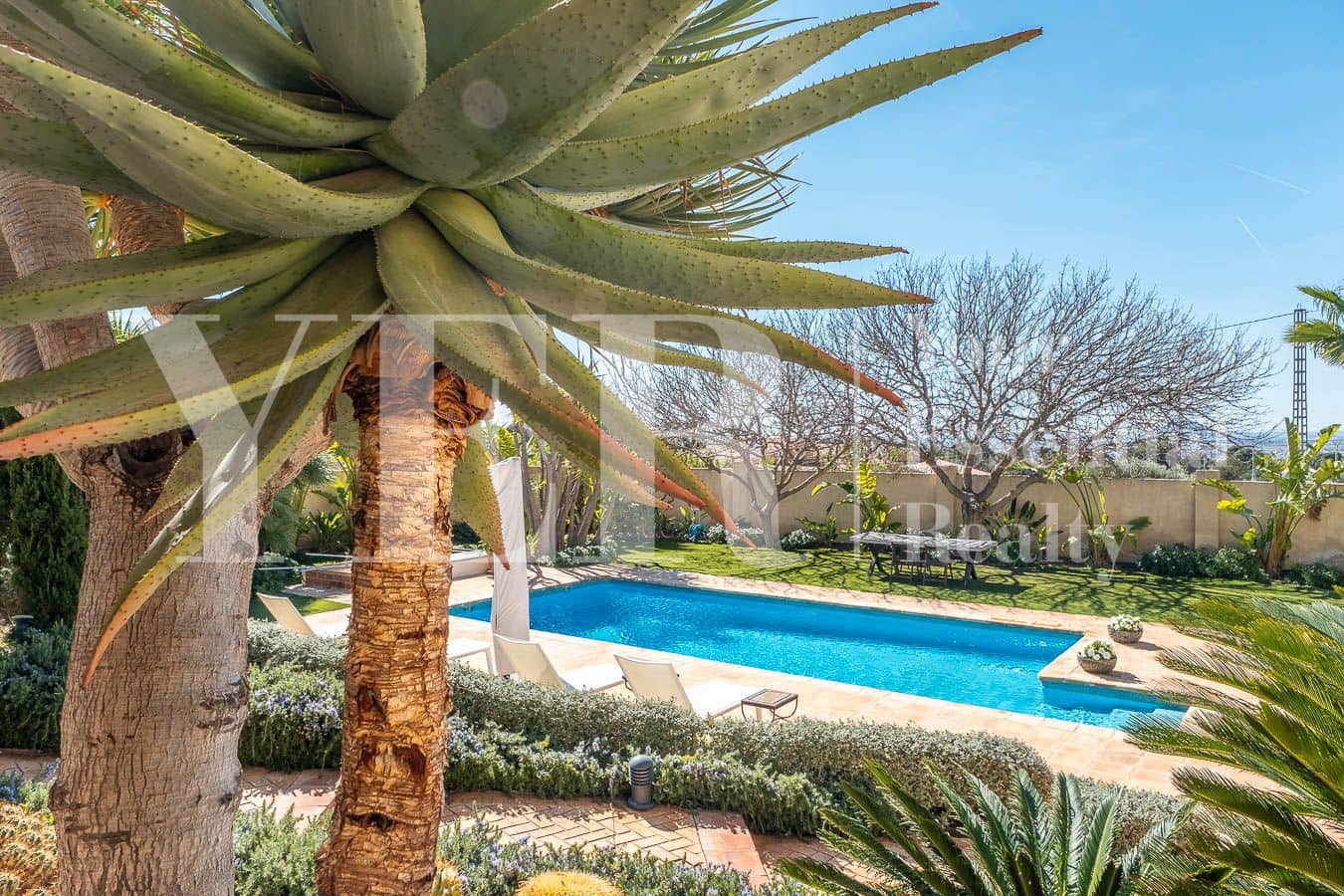 4 soverom Villa til salgs i Busot med svømmebasseng garasje - € 799 000 (Ref: 8873780)