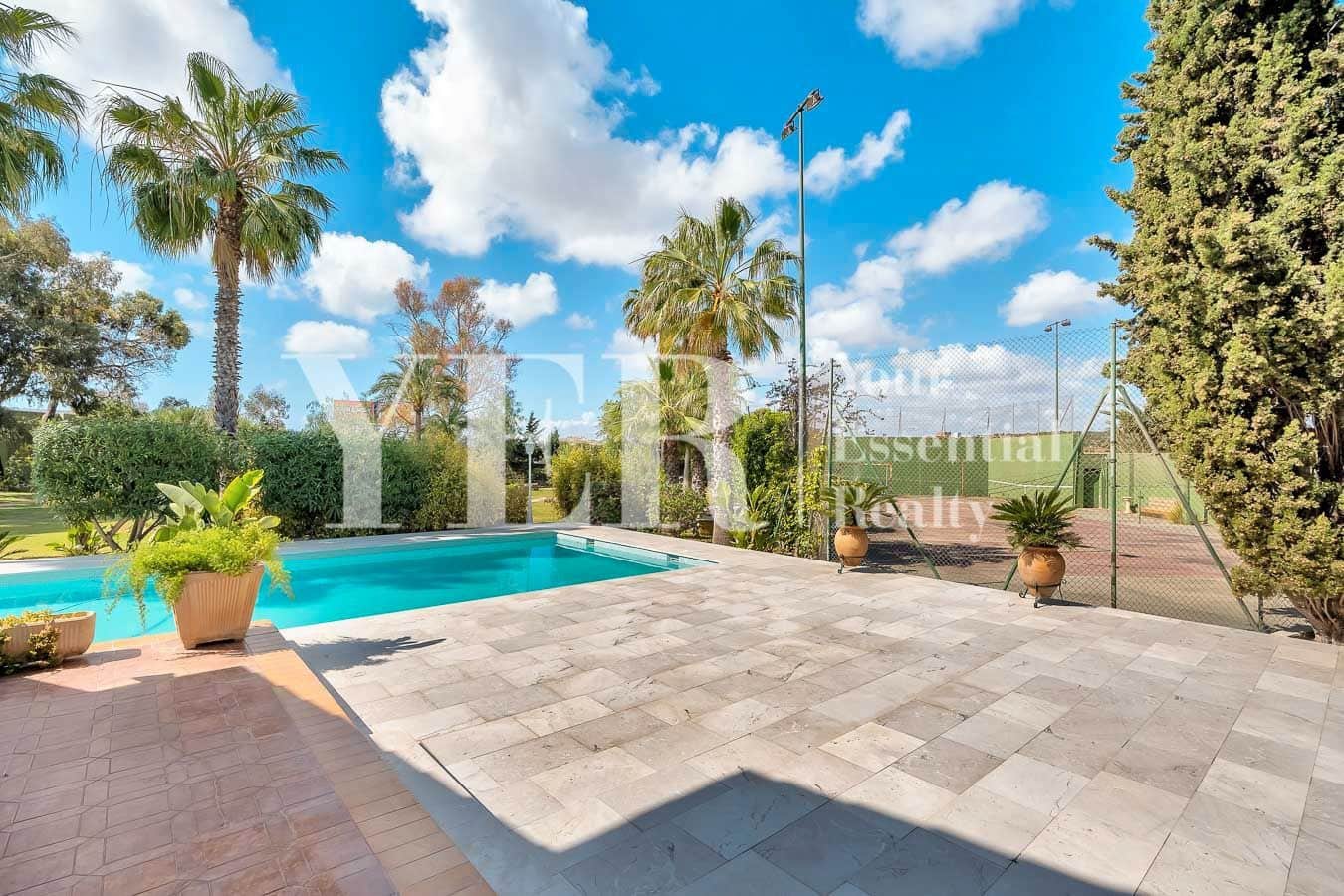 7 soverom Villa til salgs i Alicante by med svømmebasseng - € 935 000 (Ref: 8873781)