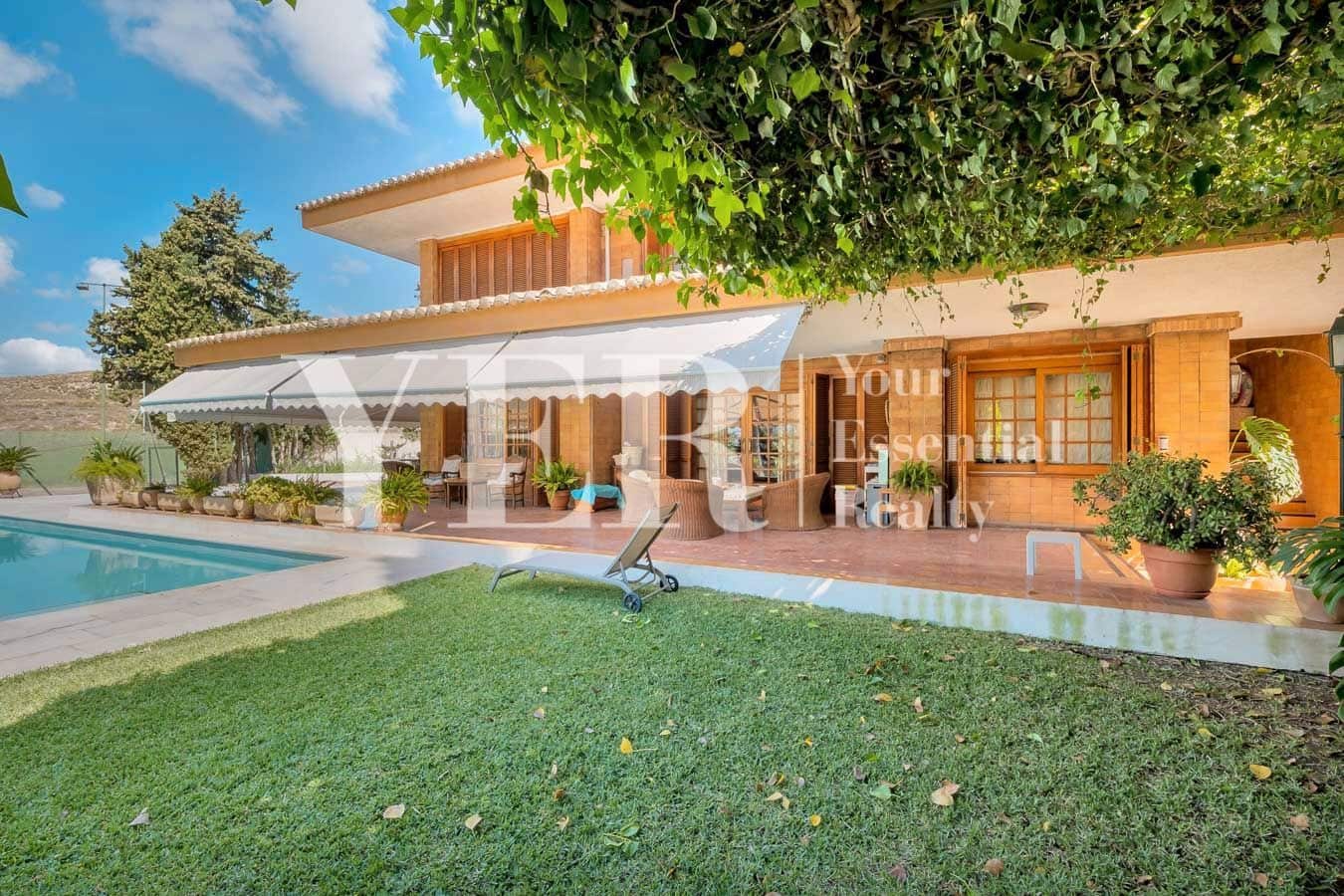 7 soverom Villa til salgs i Alicante by med svømmebasseng - € 935 000 (Ref: 8873781)