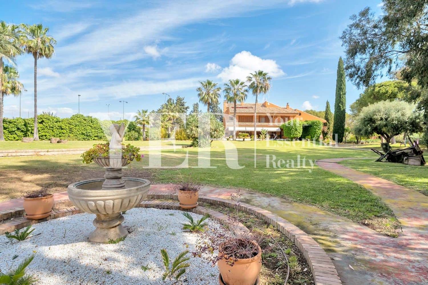 Chalet de 7 habitaciones en Alicante / Alacant ciudad en venta con piscina garaje - 899.000 € (Ref: 8873781)