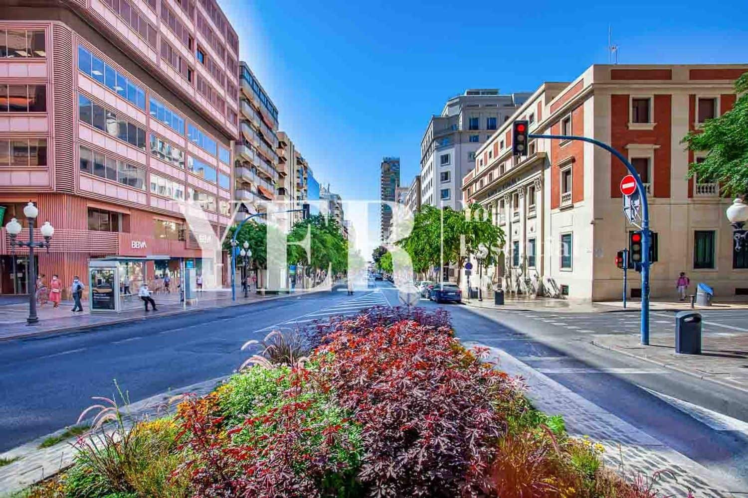 Chalet de 7 habitaciones en Alicante / Alacant ciudad en venta con piscina garaje - 899.000 € (Ref: 8873781)