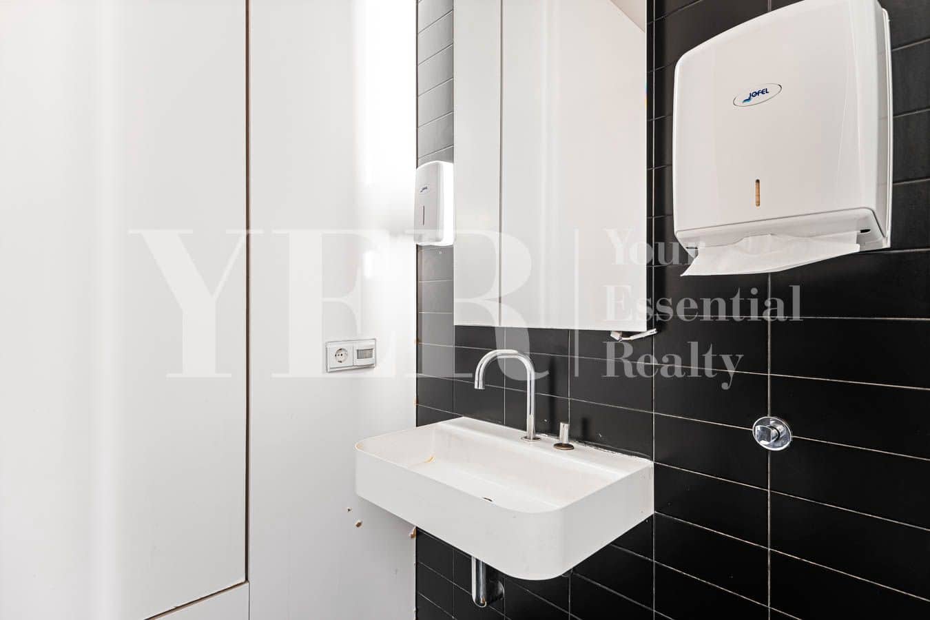 Kommersiell til salgs i San Vicente / Sant Vicent del Raspeig - € 380 000 (Ref: 8895226)