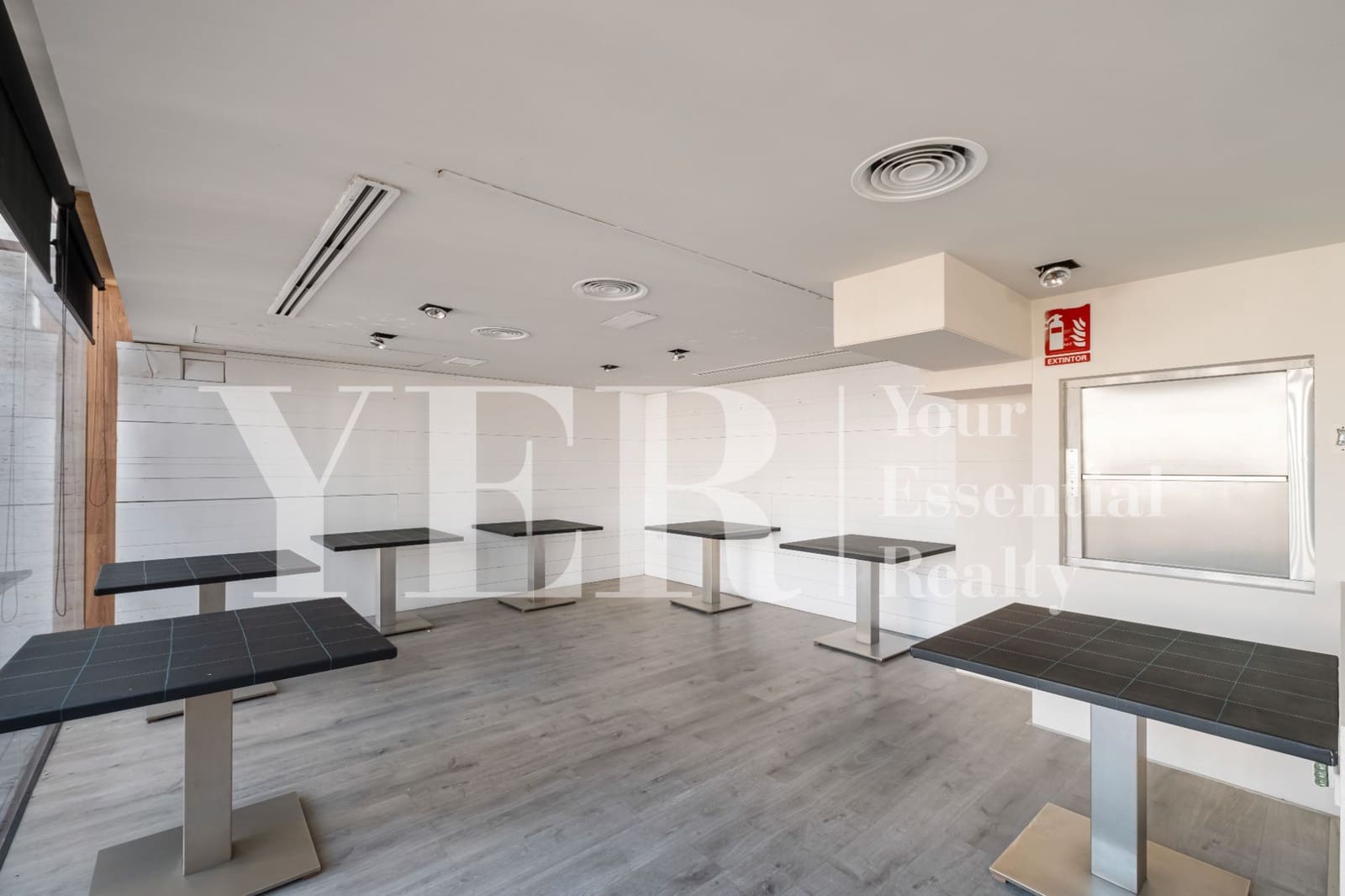 Kommersiell til salgs i San Vicente / Sant Vicent del Raspeig - € 380 000 (Ref: 8895226)