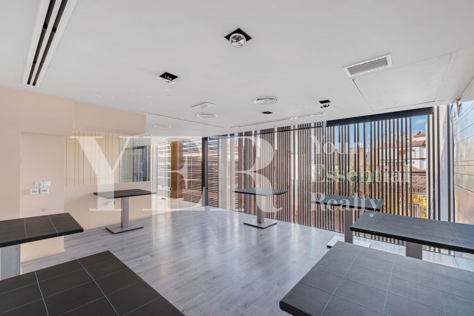 Kommersiell til salgs i San Vicente / Sant Vicent del Raspeig - € 380 000 (Ref: 8895226)