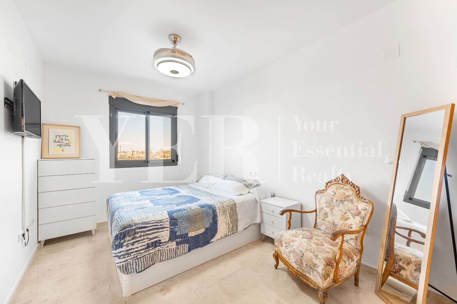 2 slaapkamer Flat te koop in Alicante stad met zwembad garage - € 455.000 (Ref: 8906286)