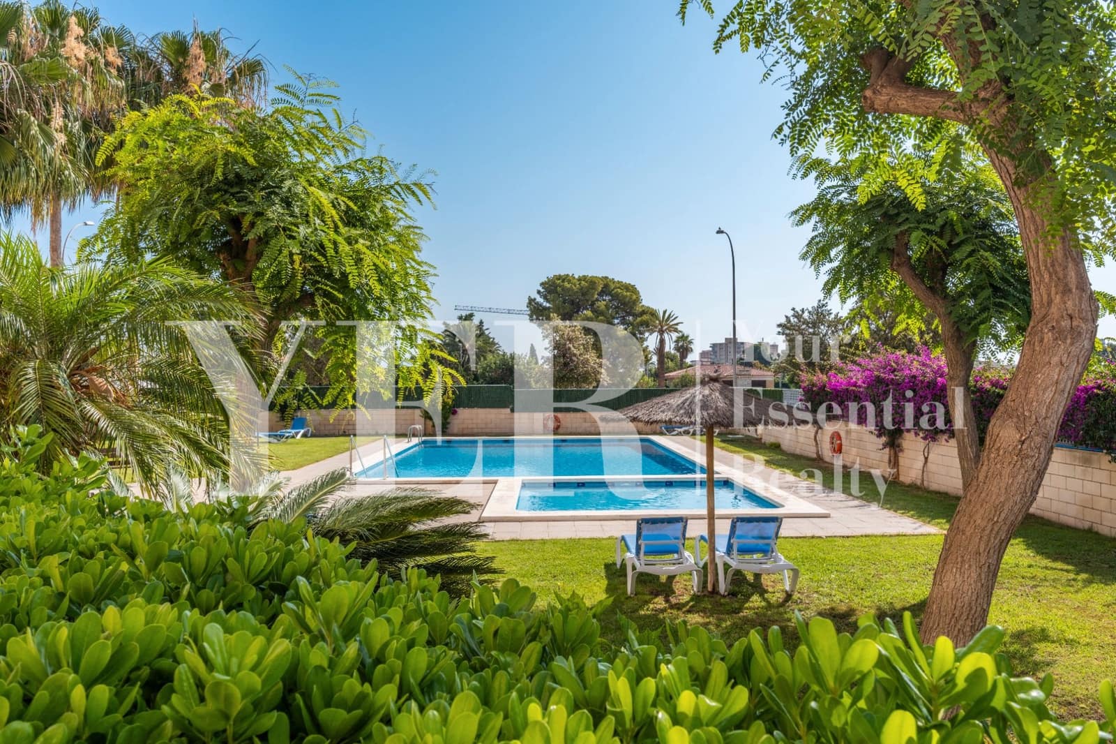 2 slaapkamer Flat te koop in Alicante stad met zwembad garage - € 455.000 (Ref: 8906286)