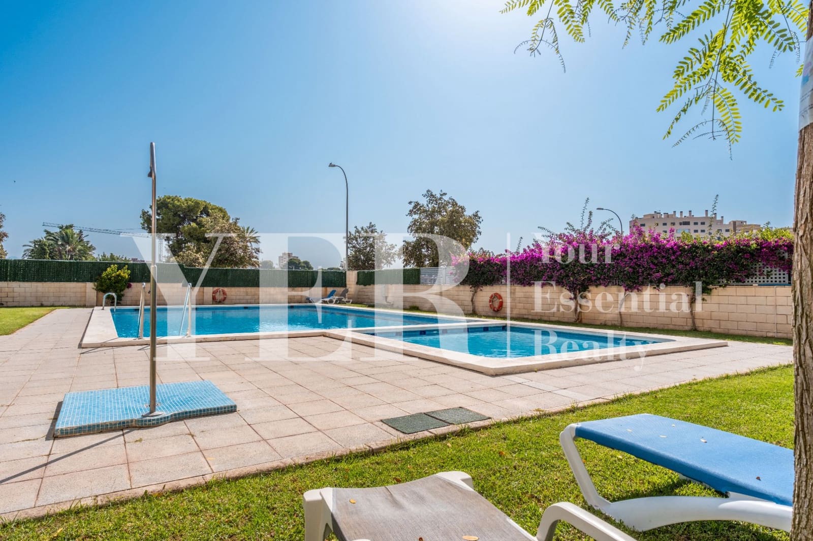 2 slaapkamer Flat te koop in Alicante stad met zwembad garage - € 455.000 (Ref: 8906286)