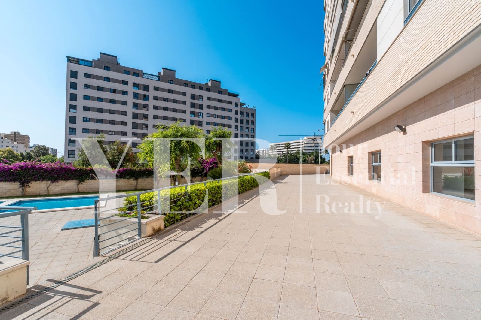 2 slaapkamer Flat te koop in Alicante stad met zwembad garage - € 455.000 (Ref: 8906286)