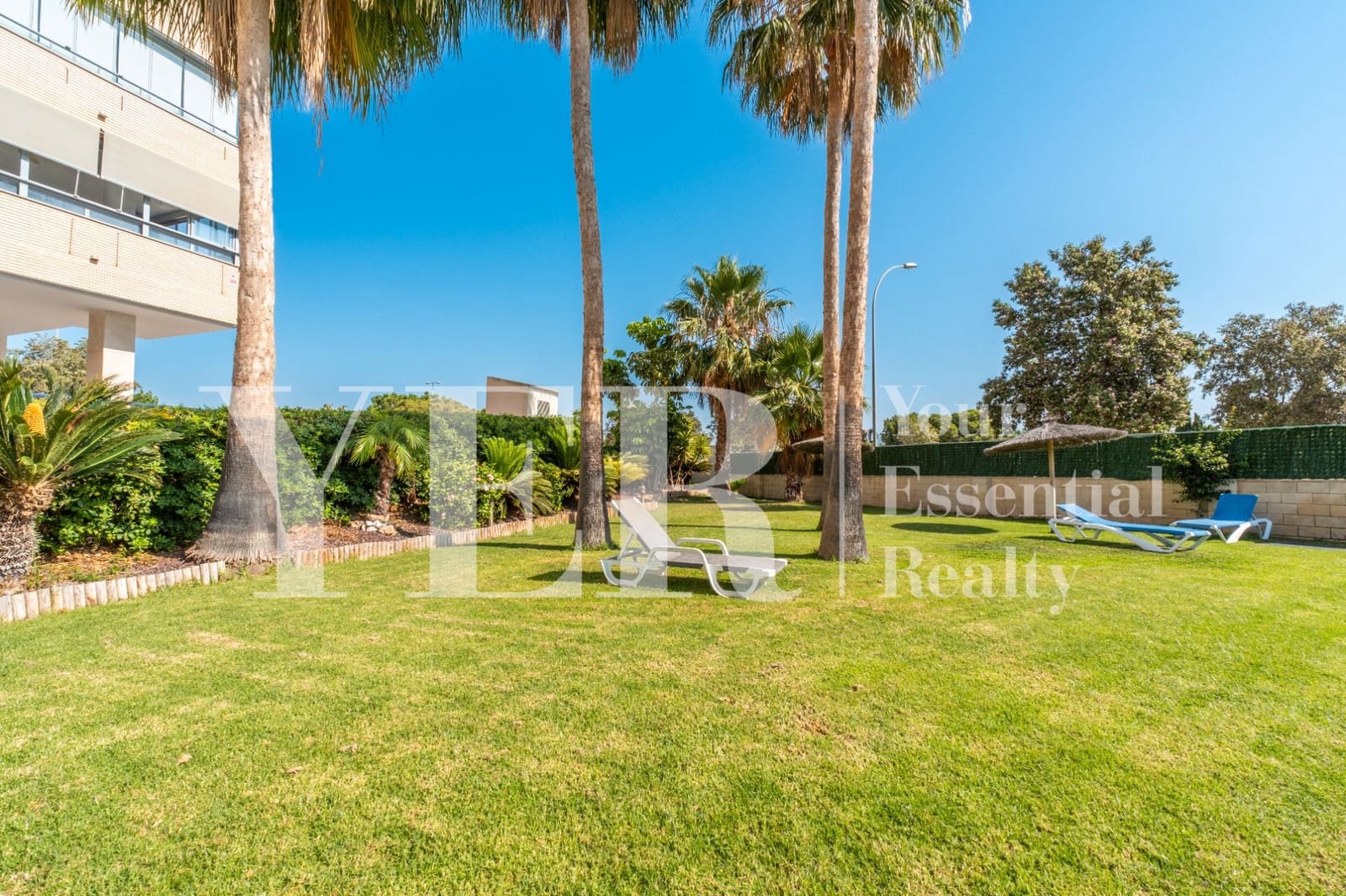 2 slaapkamer Flat te koop in Alicante stad met zwembad garage - € 455.000 (Ref: 8906286)