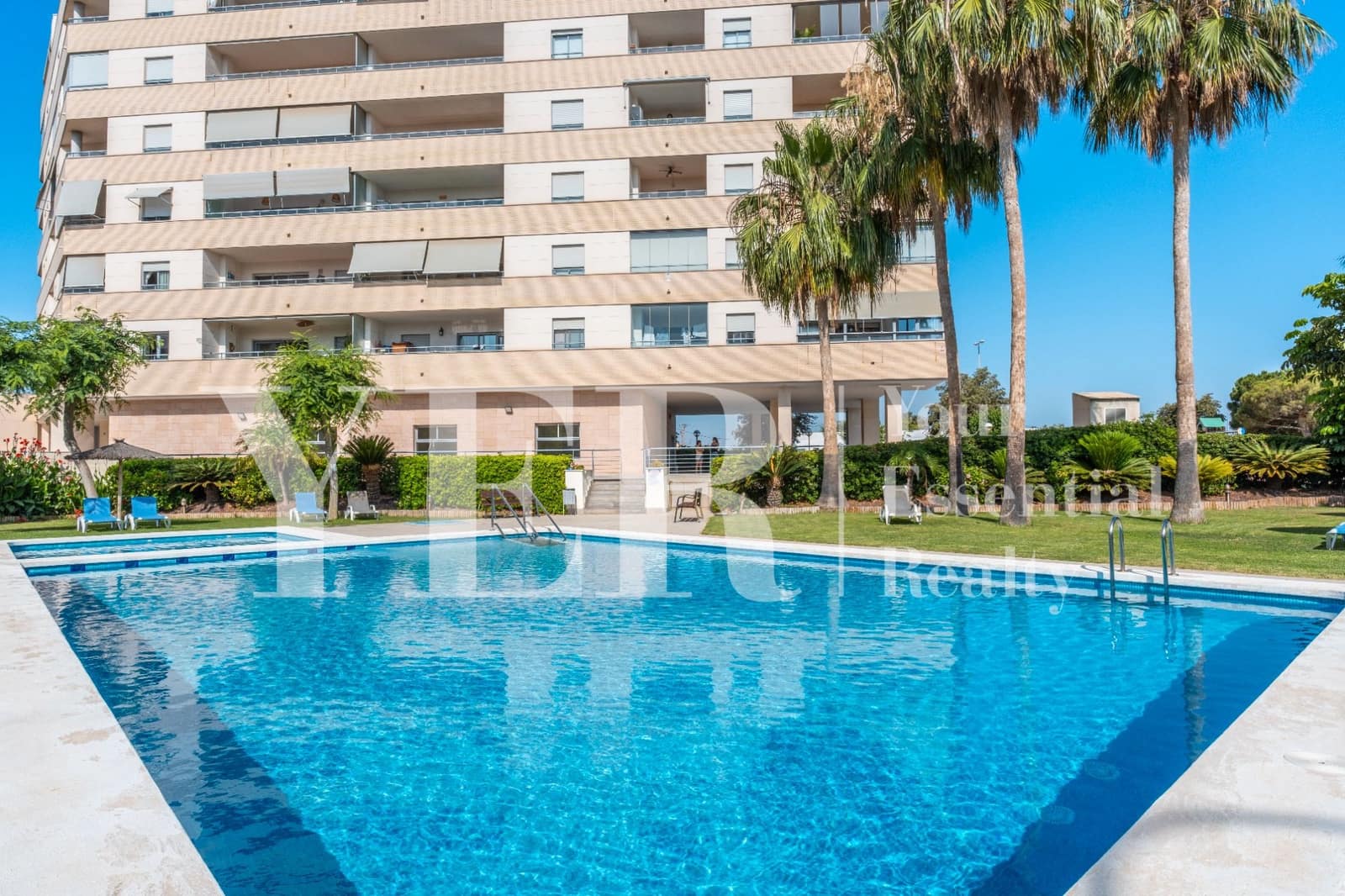 2 slaapkamer Flat te koop in Alicante stad met zwembad garage - € 455.000 (Ref: 8906286)