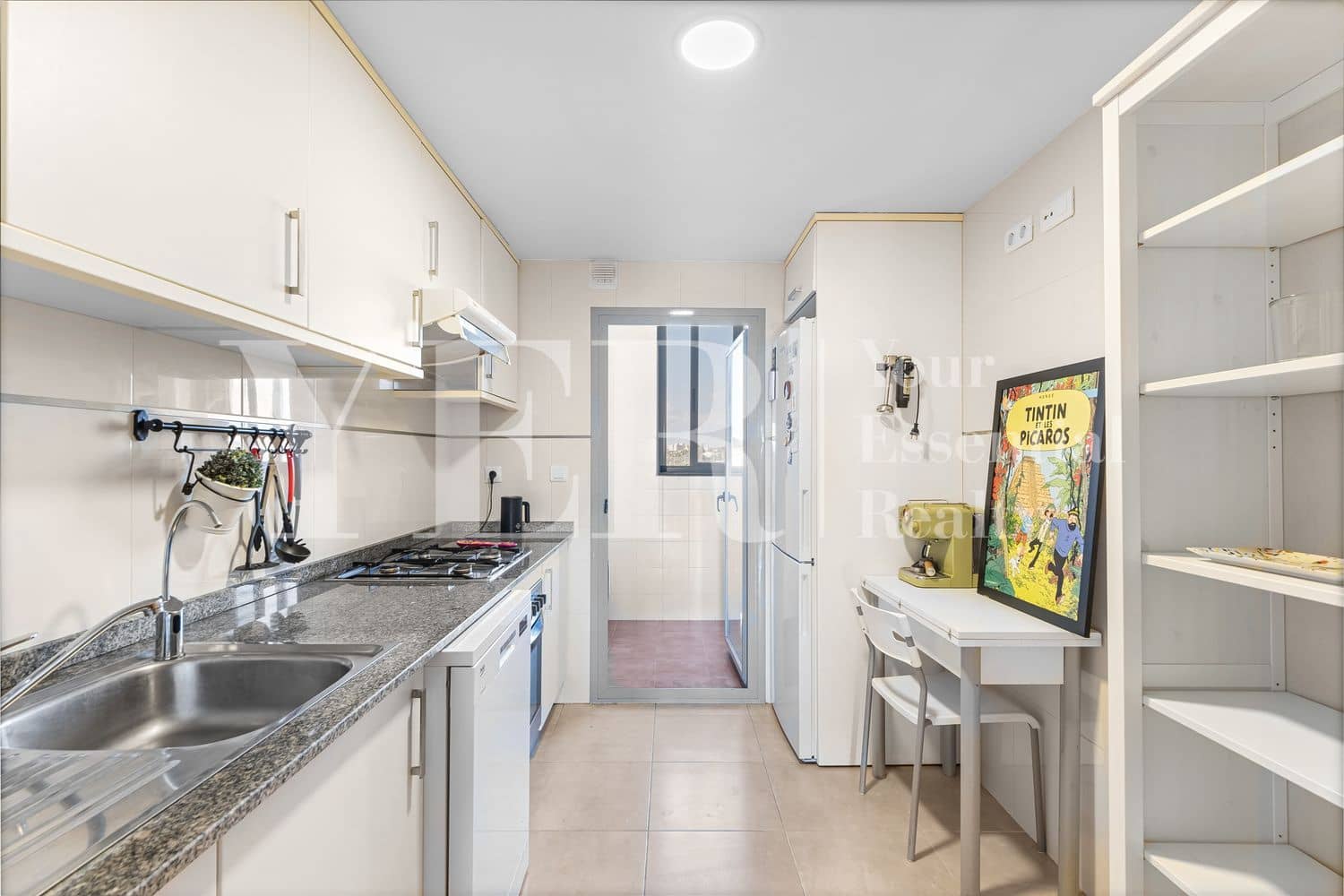 2 soverom Leilighet til salgs i Alicante by med svømmebasseng garasje - € 450 000 (Ref: 8906286)