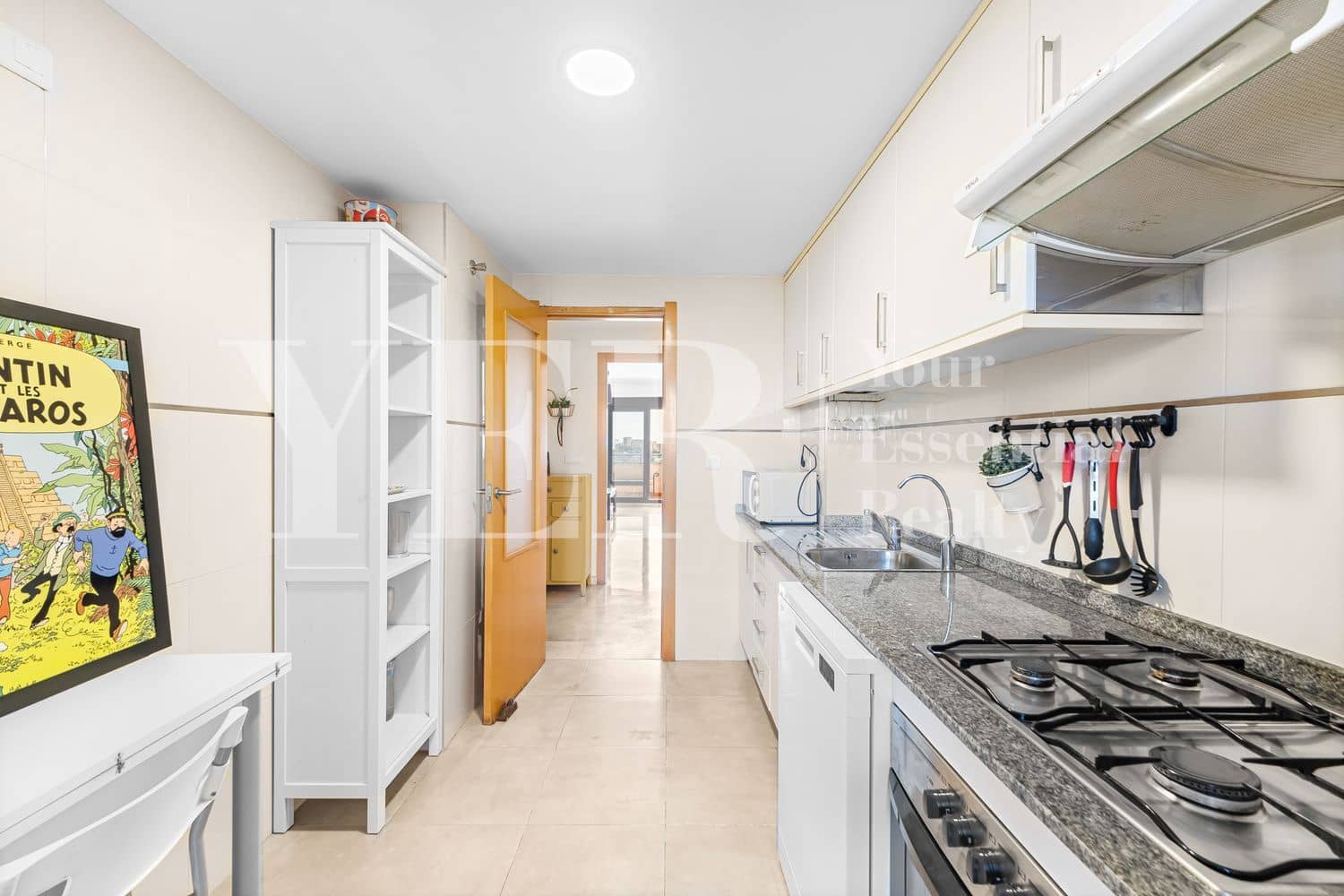 2 soverom Leilighet til salgs i Alicante by med svømmebasseng garasje - € 450 000 (Ref: 8906286)