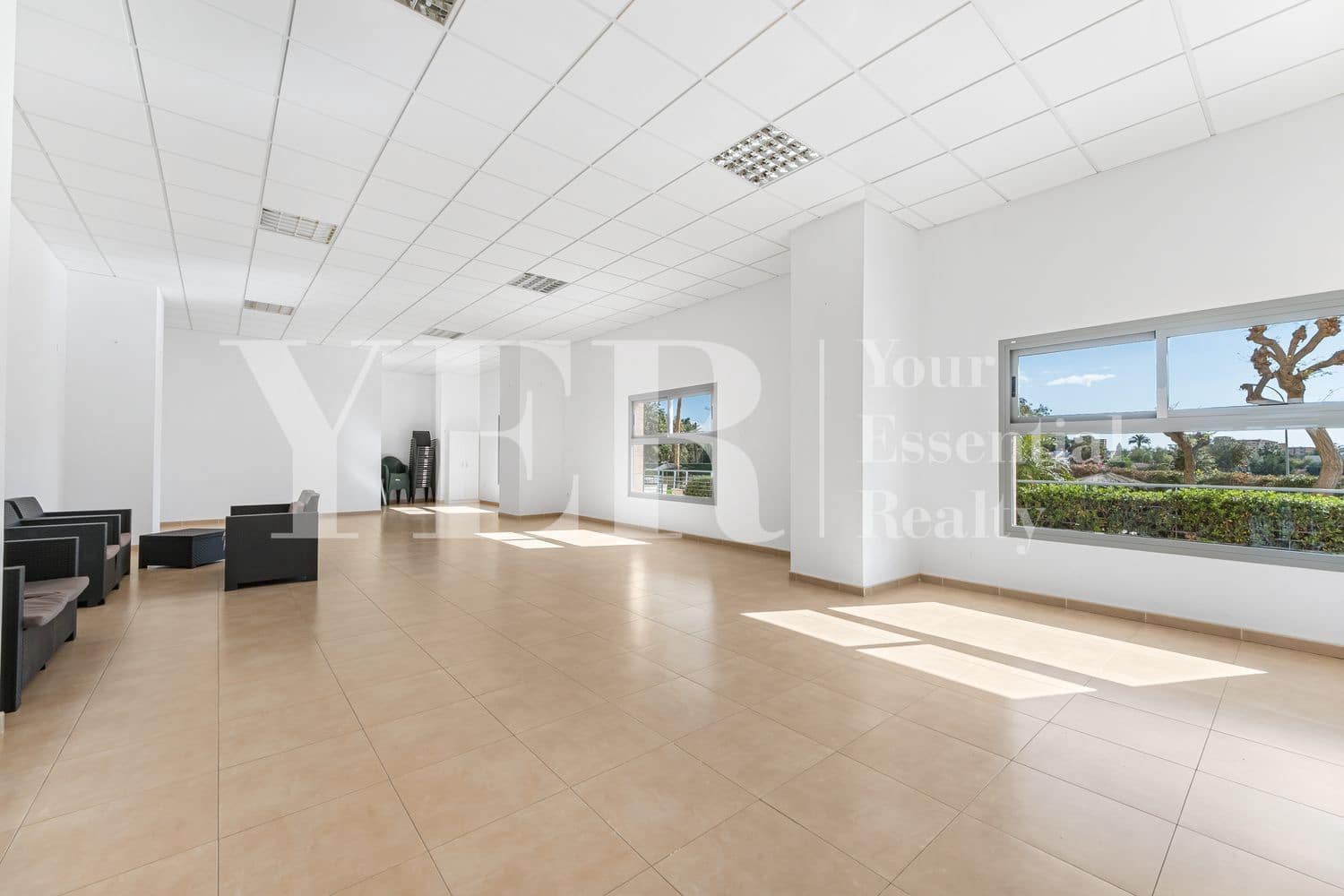 2 soverom Leilighet til salgs i Alicante by med svømmebasseng garasje - € 450 000 (Ref: 8906286)