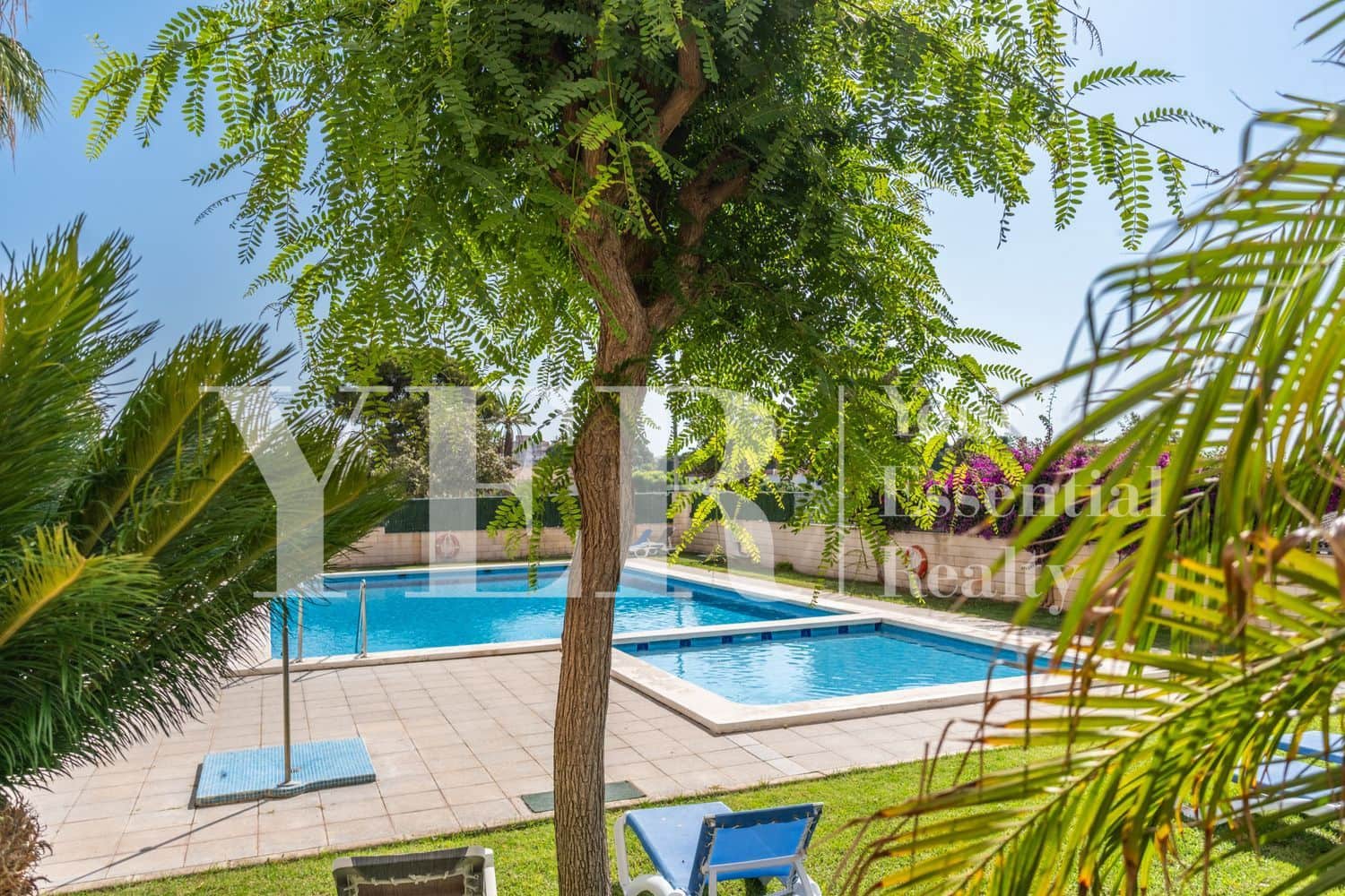 2 soverom Leilighet til salgs i Alicante by med svømmebasseng garasje - € 450 000 (Ref: 8906286)