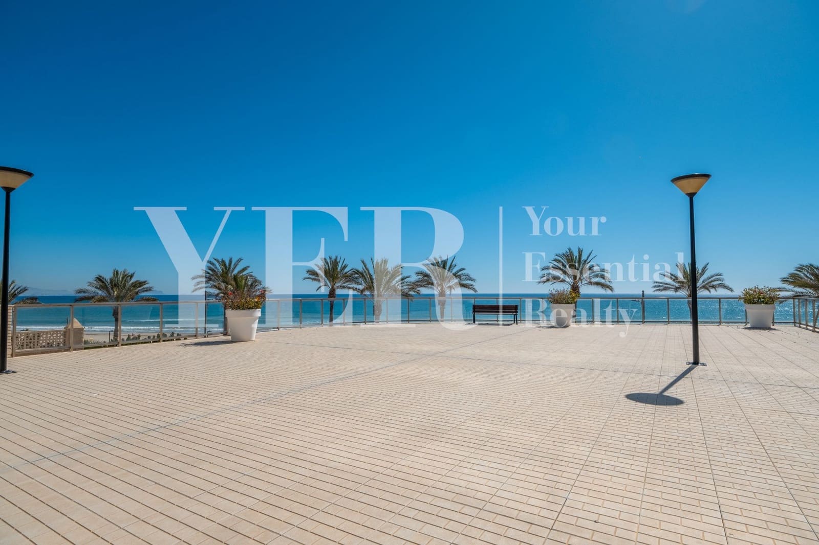 3 soveværelse Lejlighed til salg i El Campello med swimmingpool garage - € 499.000 (Ref: 8916870)