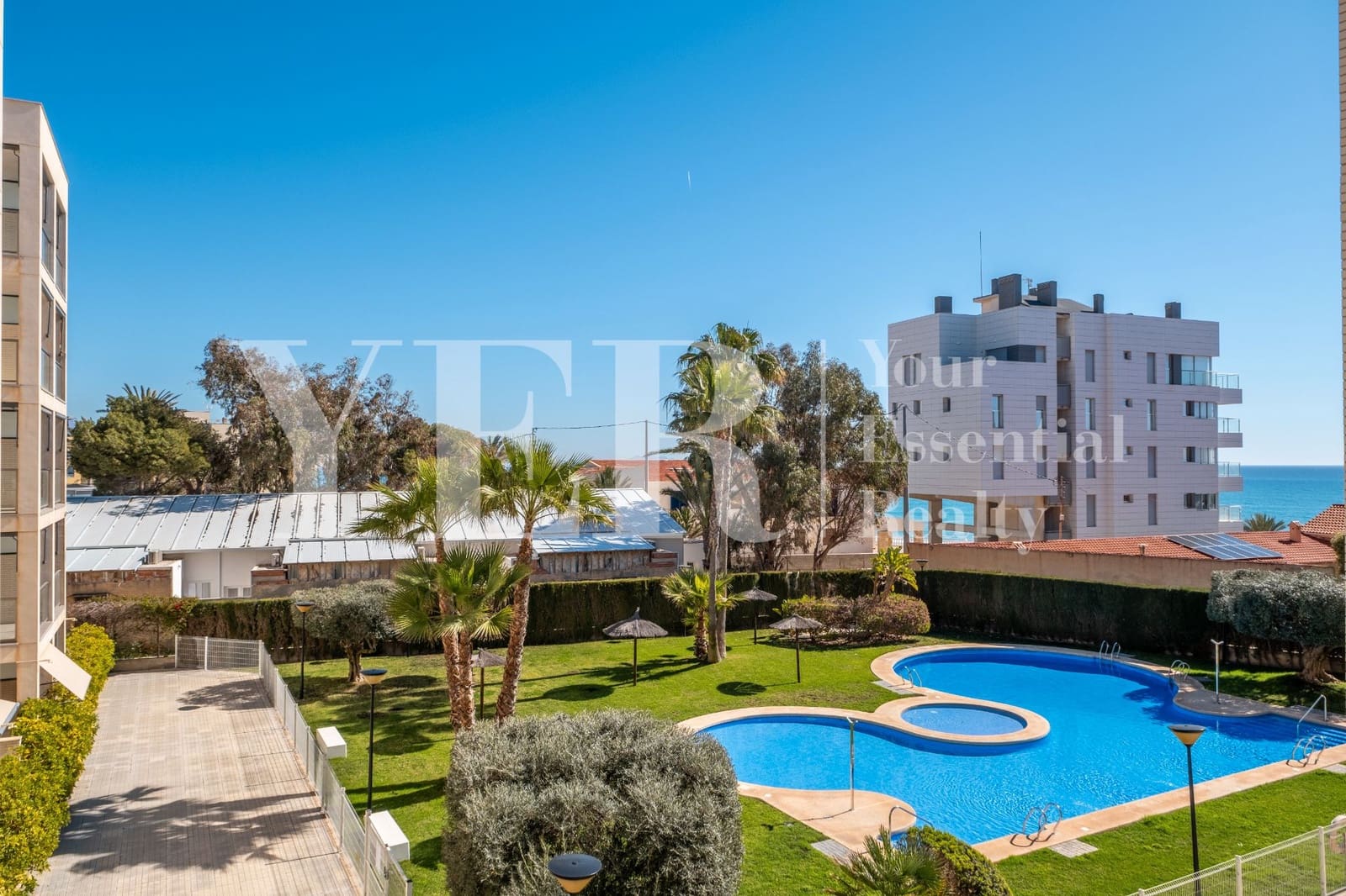 3 soveværelse Lejlighed til salg i El Campello med swimmingpool garage - € 499.000 (Ref: 8916870)