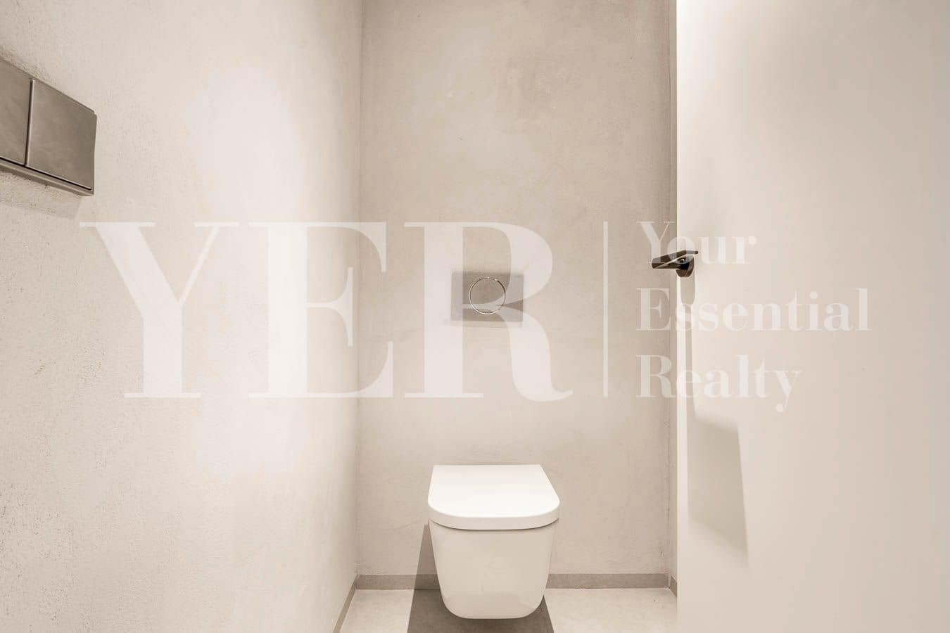 2 bedroom Villa for sale in Alicante / Alacant city - € 850,000 (Ref: 8960631)