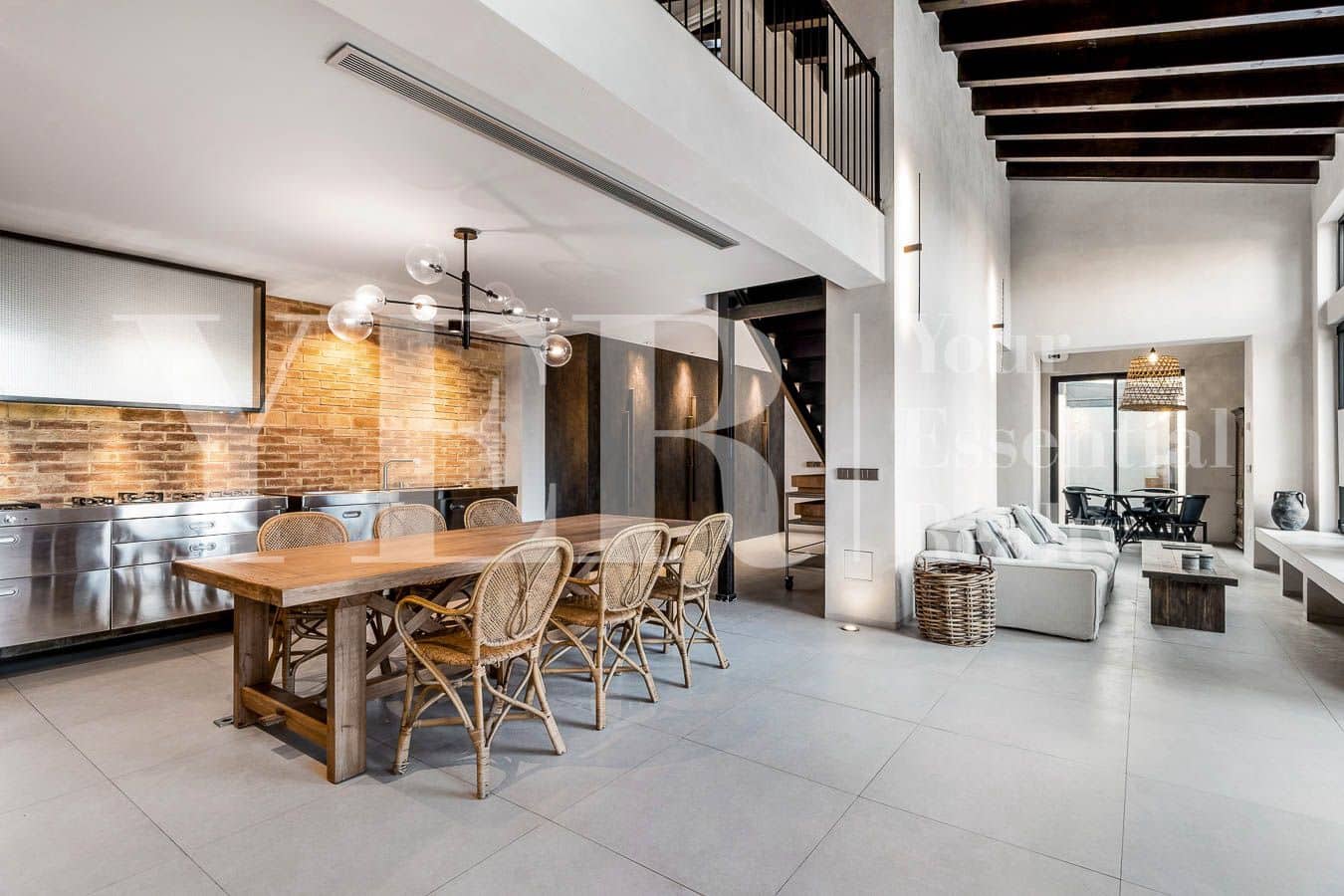 2 bedroom Villa for sale in Alicante / Alacant city - € 850,000 (Ref: 8960631)