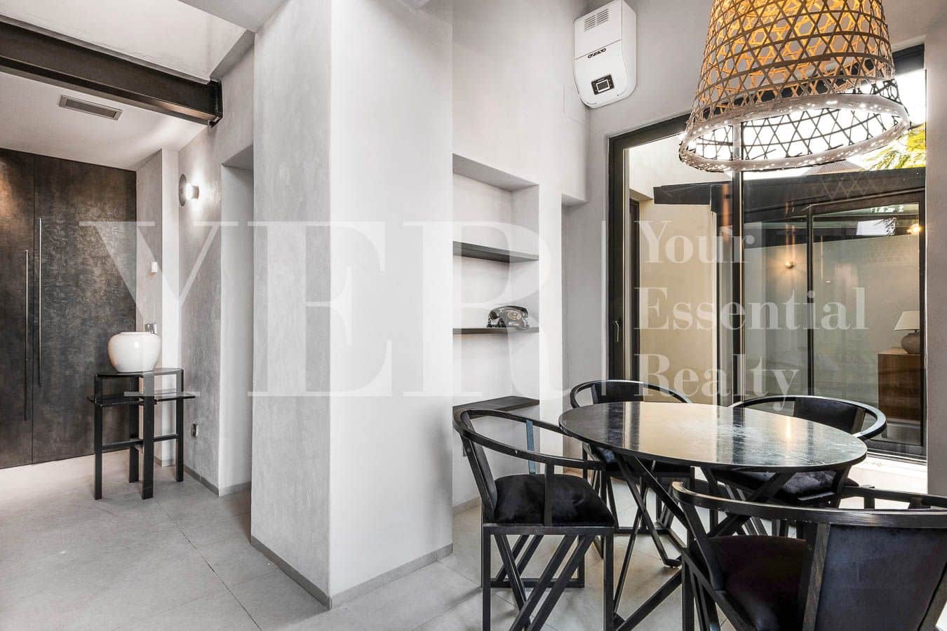 2 bedroom Villa for sale in Alicante / Alacant city - € 850,000 (Ref: 8960631)