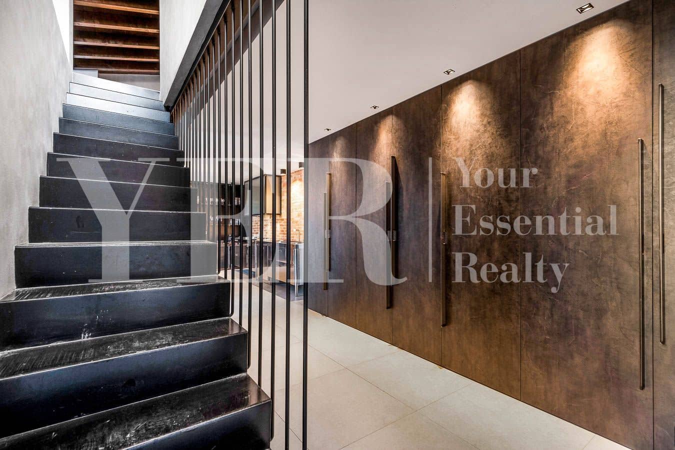 2 bedroom Villa for sale in Alicante / Alacant city - € 850,000 (Ref: 8960631)