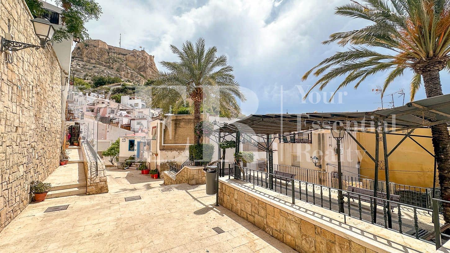 Studio til salg i Alicante by - € 215.000 (Ref: 8997733)